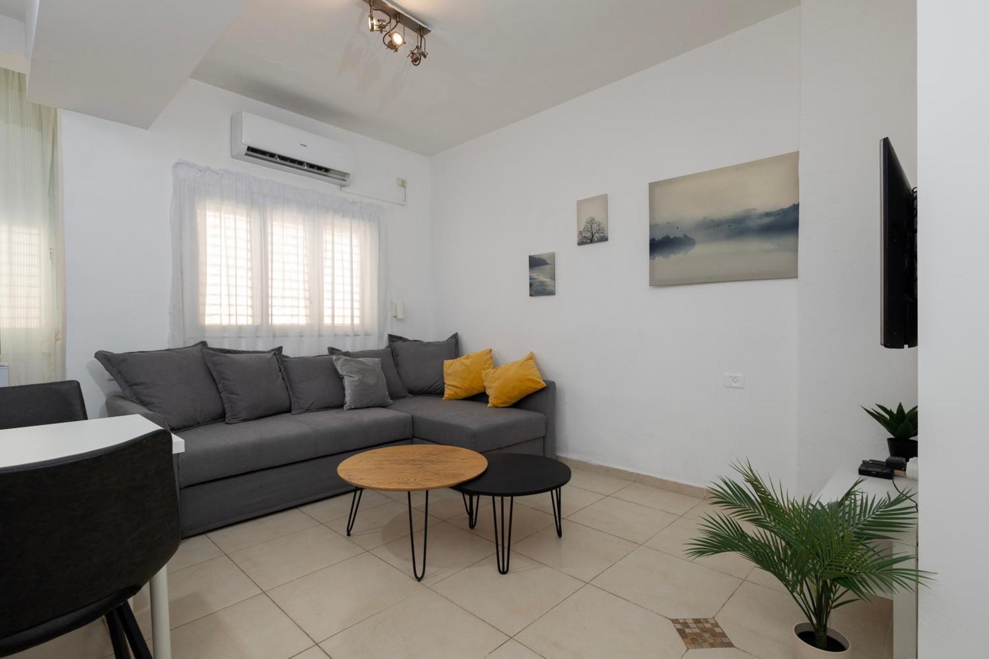 Tlv Port Perfect 1bd With A Shelter *