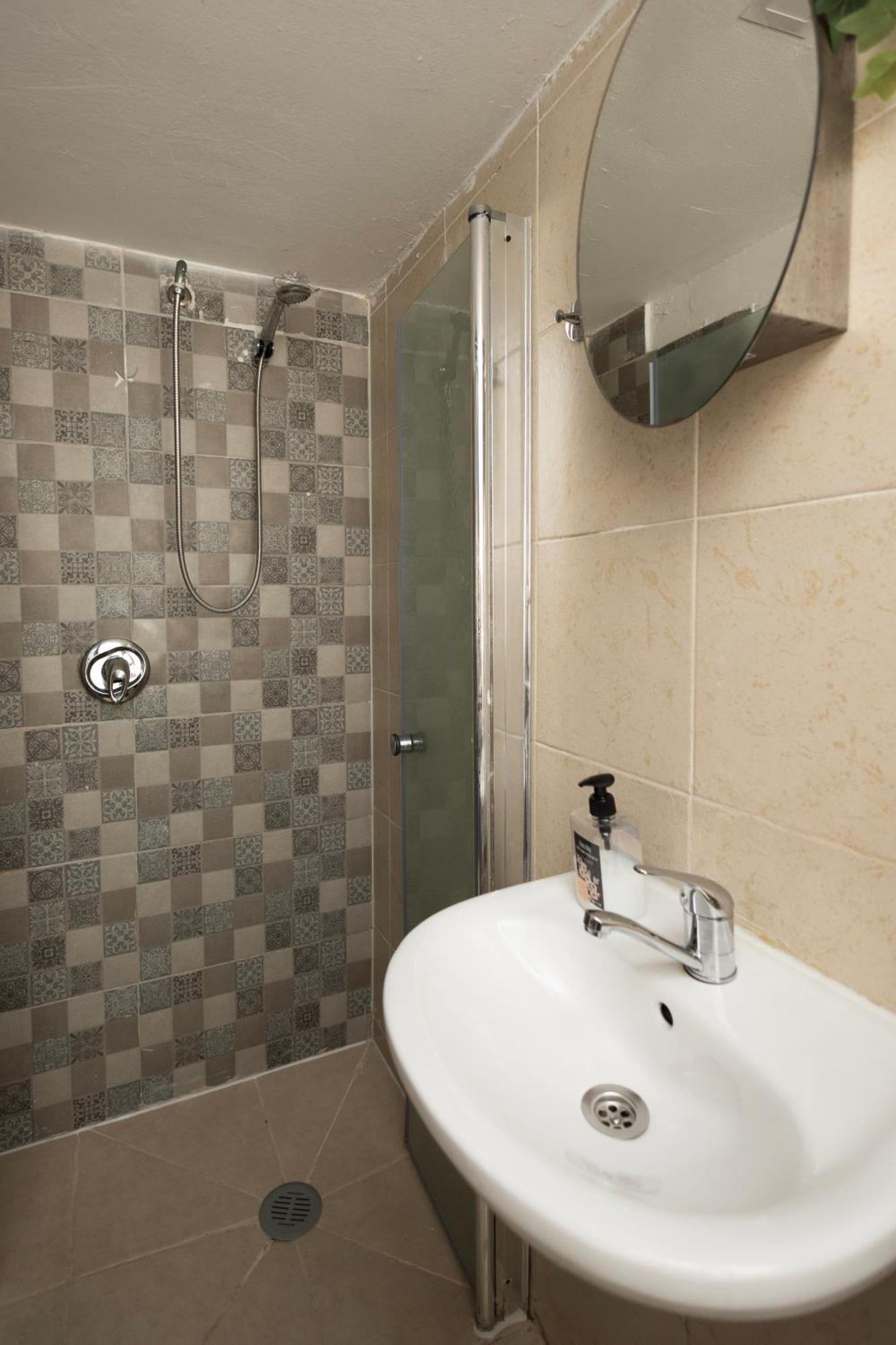 Tlv Port Perfect 1bd With A Shelter Appartement